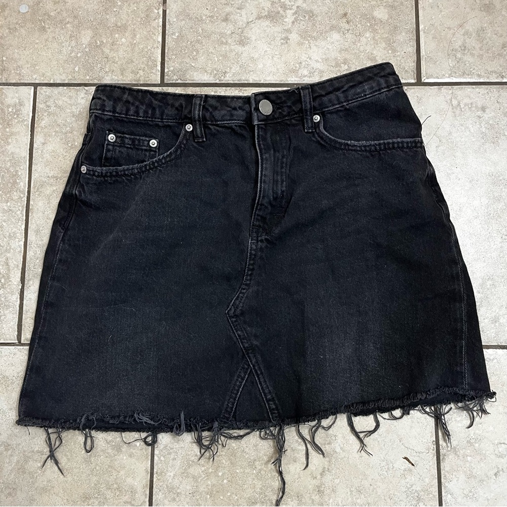 H&M Black A-line Mini Skirt Casual